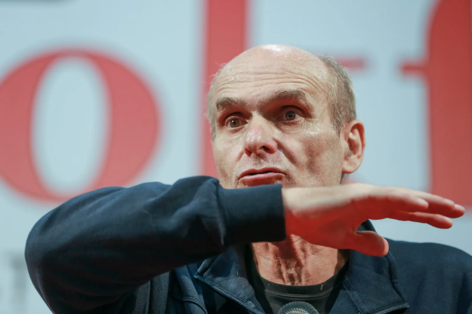 Cristian Tudor Popescu discută despre leadershipul lui Nicușor Dan în contextul războiului din Ucraina.