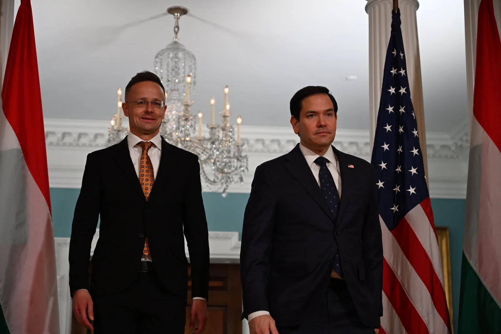 Marco Rubio și un oficial ungar la o întâlnire diplomatică importantă.