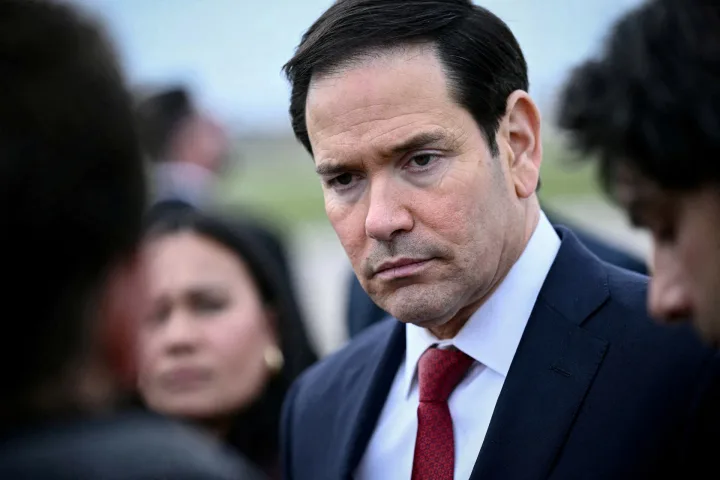 Marco Rubio discutând despre măsurile împotriva susținătorilor regimului iranian.