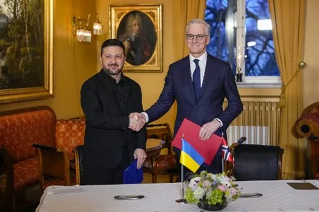 Lideri discutând despre sprijinul militar pentru Ucraina în Norvegia.