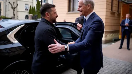 Întâlnire între lideri pentru sprijin militar în Ucraina.