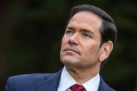 Marco Rubio, secretar de stat, reflectând asupra situației internaționale complexe.