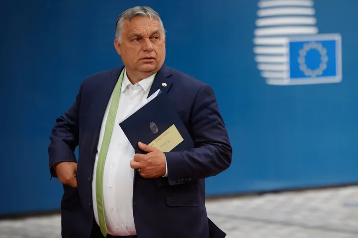 Viktor Orban discută despre opoziția creată de Uniunea Europeană.