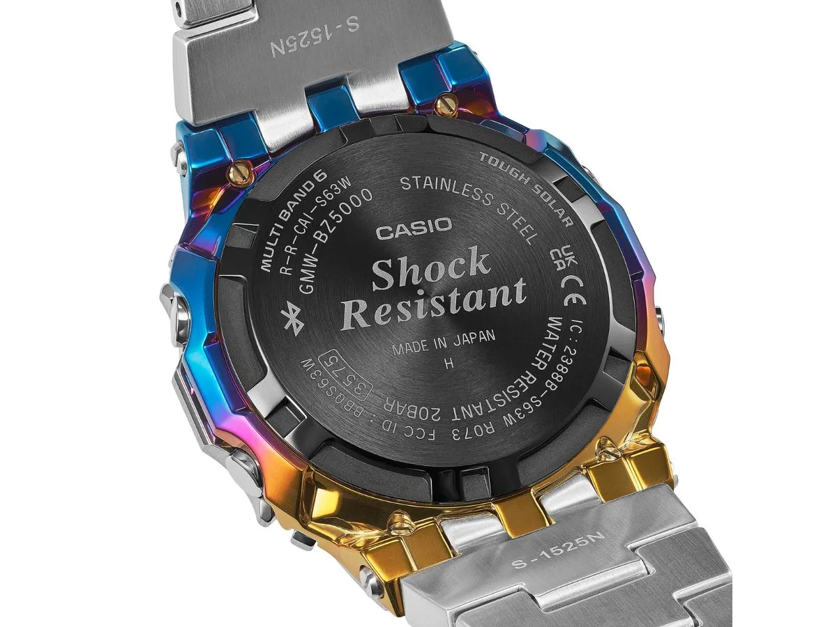 Partea din spate a ceasului G-Shock GMW-BZ5000RC-1 cu inscripții.