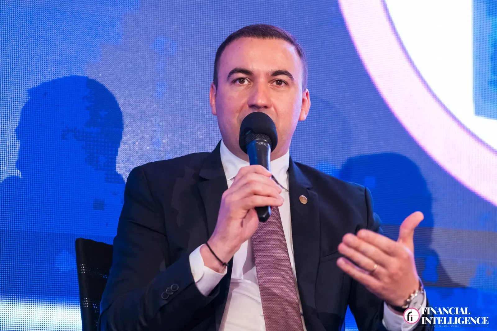 Bogdan Ivan discutând despre parteneriatul energetic România-SUA.