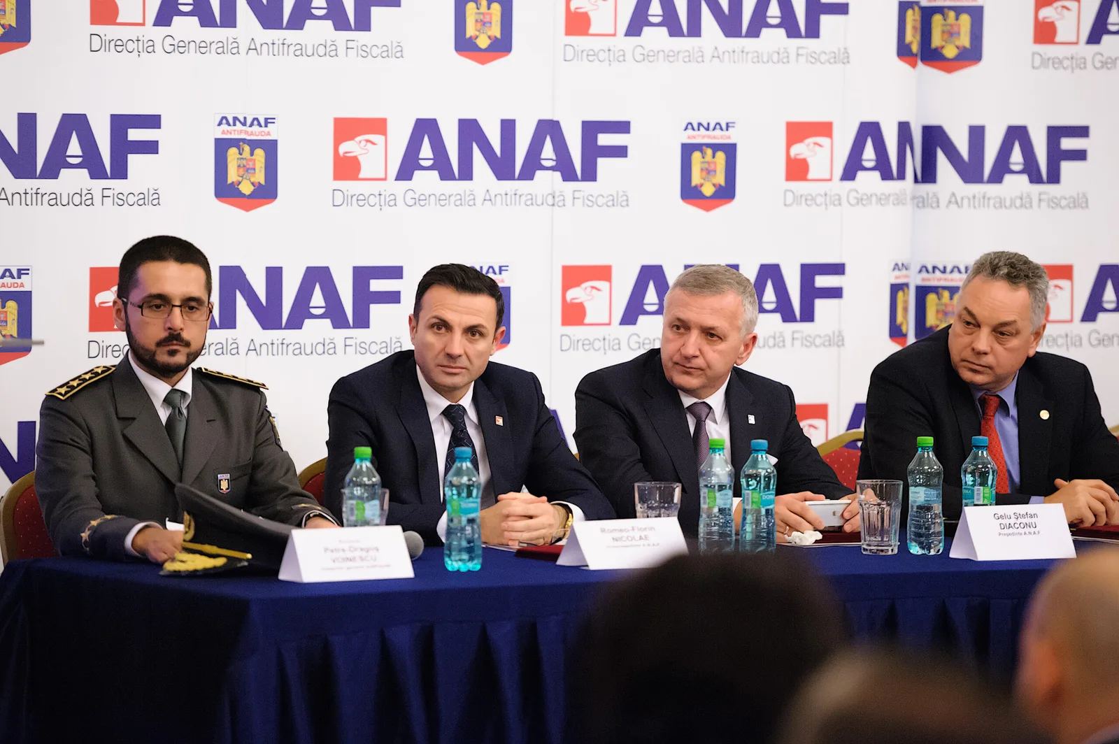 Reprezentanți ANAF și IMM România discutând despre măsuri fiscale și control sectorial.