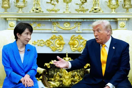 Donald Trump și premierul Japoniei într-o întâlnire tensionată la Casa Albă.