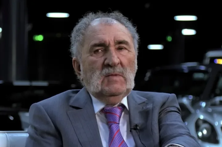Ion Țiriac discută despre sport și investiții, evitând fotbalul.