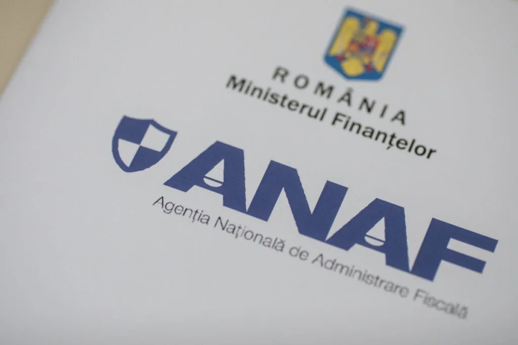 Logo-ul ANAF și Ministerului Finanțelor pe un document oficial.