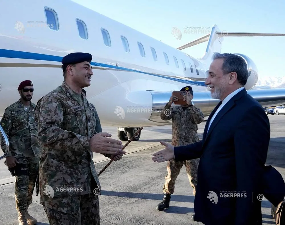 Ministrul iranian de externe întâlnește oficiali înainte de turneul diplomatic.