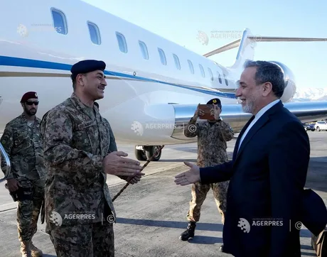 Ministrul iranian de externe întâlnește oficiali înainte de turneul diplomatic.