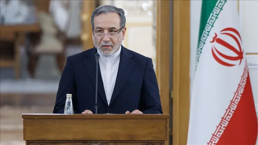 Abbas Araqchi discutând despre situația tensionată din Iran.