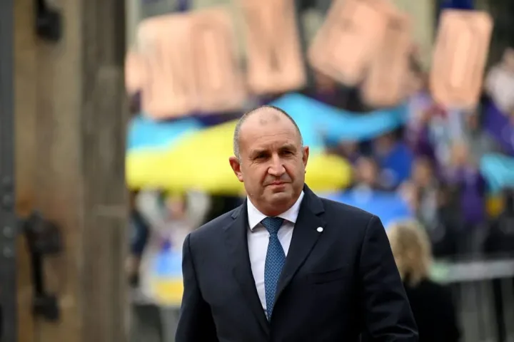 Rumen Radev la o conferință, discutând despre politica Bulgariei.