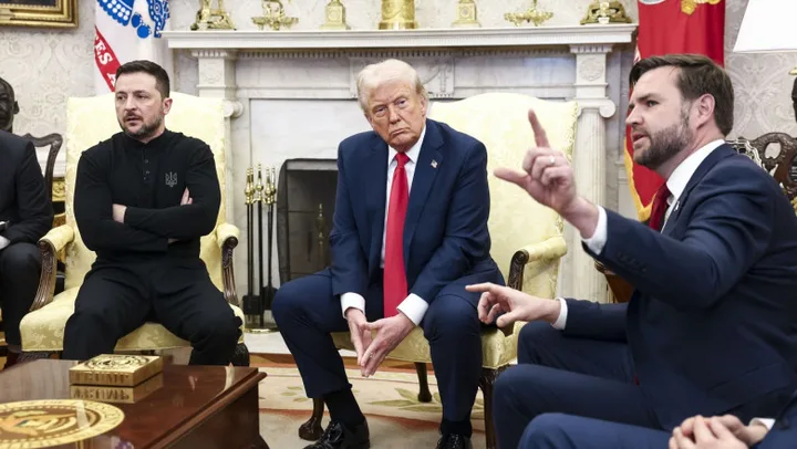 Zelenski discută despre ajutorul militar pentru Ucraina în fața lui Trump și Vance.