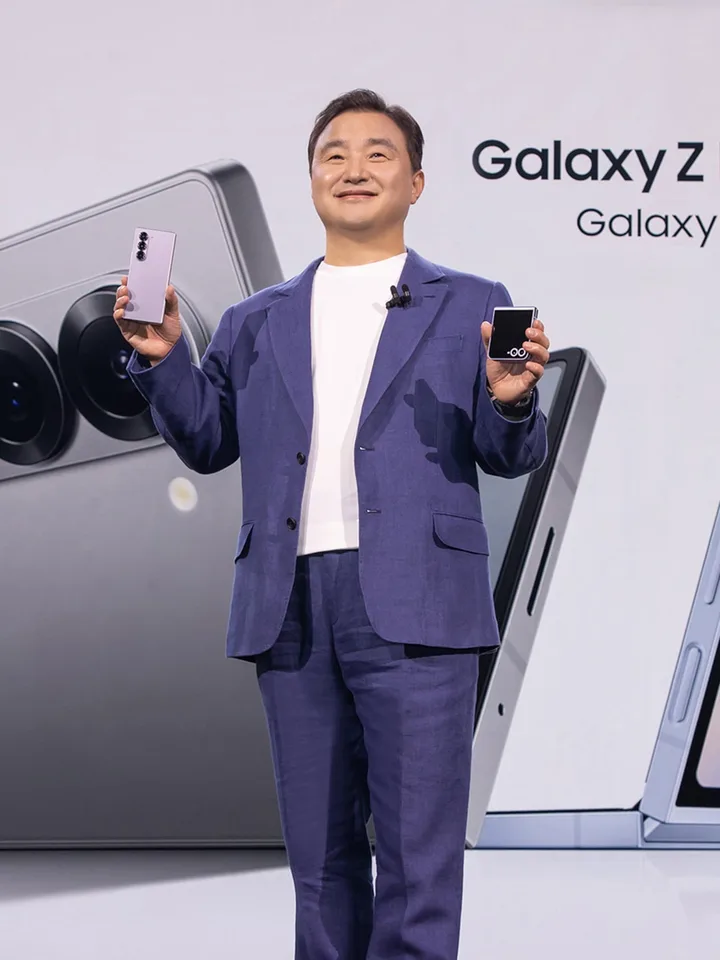 Președintele Samsung prezintă strategia multi-AI pentru telefoanele Galaxy.