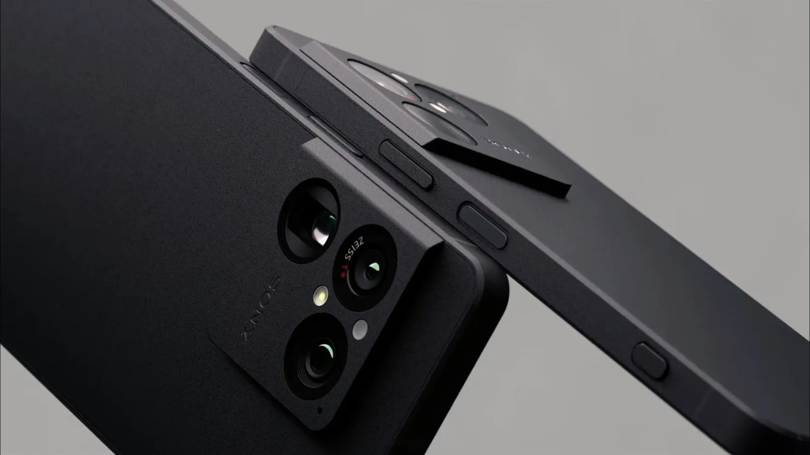 Sony Xperia 1 VIII are o grosime mai mare decât specificațiile anunțate inițial.