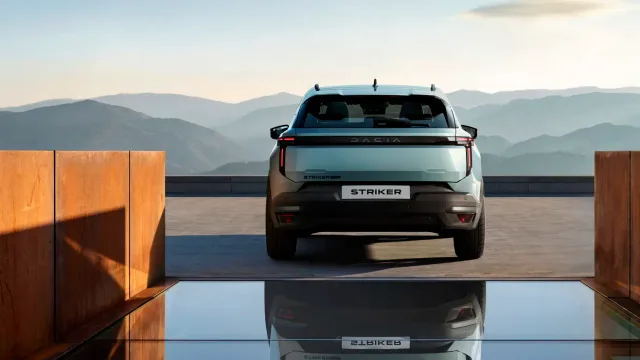 Dacia Striker surprins dintr-un unghi superior.