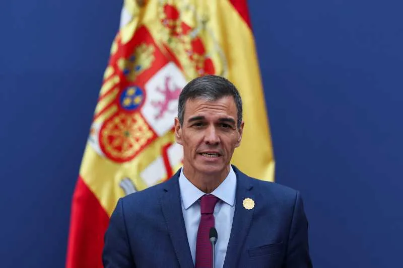 Pedro Sanchez discutând despre relațiile Spaniei cu Israelul la Bruxelles.