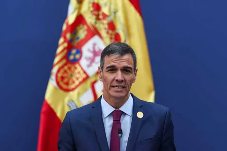 Pedro Sanchez discutând despre relațiile Spaniei cu Israelul la Bruxelles.