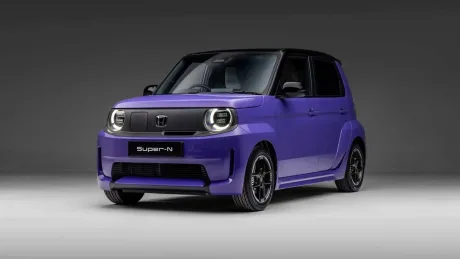 Honda Super-N, o mașină electrică compactă cu design retro și sunet de motor simulativ.