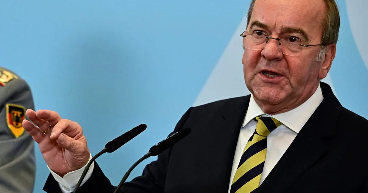 Ministrul Apărării din Germania discută despre strategia militară revizuită.