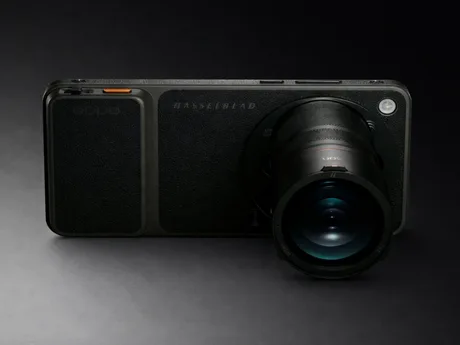 Design elegant al telefonului cu un modul foto impresionant.