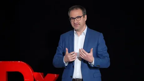 Gilles Ballot discutând despre leadership și viziune în retail.