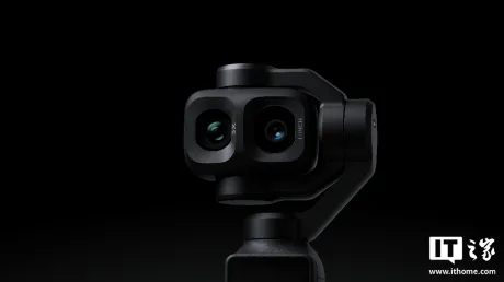 Camera Pocket 4P cu două obiective pentru filmare avansată.