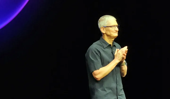 Tim Cook discutând despre valorile Apple și relația cu administrația Trump.