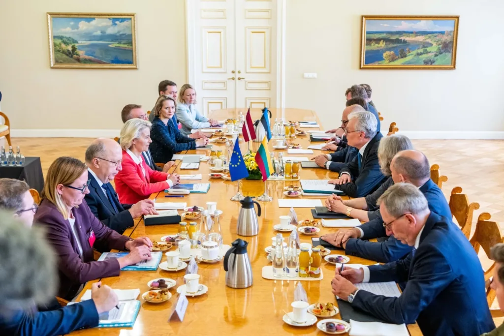 Discuții oficiale privind apărarea Țărilor Baltice și fonduri europene alocate.