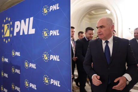 Reconfigurarea opoziției politice în urma moțiunii de cenzură.