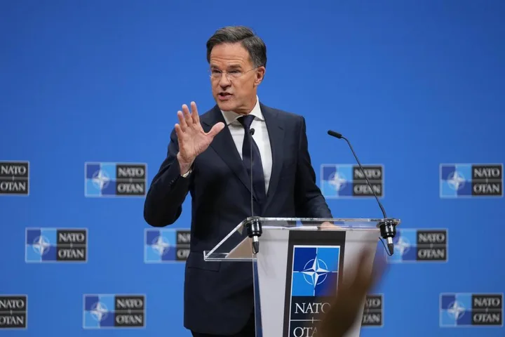 Mark Rutte discută despre redeschiderea strâmtorii Ormuz în cadrul negocierilor NATO.