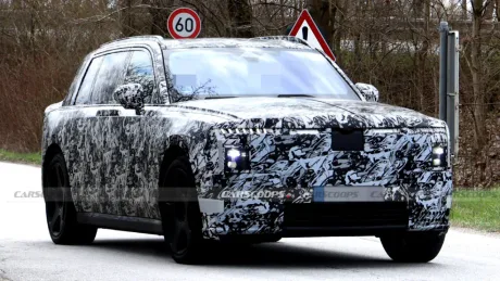 Prototipul noului SUV electric Rolls-Royce pe drumurile din München.