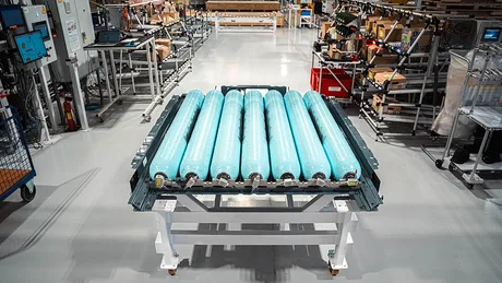 Sistem modular de rezervoare de hidrogen pentru SUV-ul BMW iX5 Hydrogen.