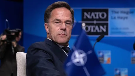 Mark Rutte discută despre amenințările nucleare ale Rusiei în contextul exercițiilor militare.