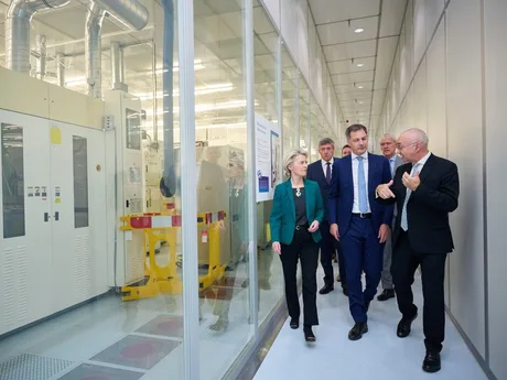 Vizită la noua linie pilot NanoIC dedicată tehnologiei avansate pentru cipuri.