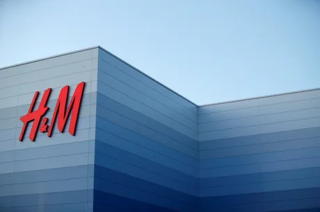 Magazinele H&M sunt închise temporar din cauza conflictului din Orientul Mijlociu.