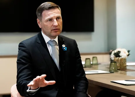 Ministrul estonian discutând despre securitatea NATO și apărarea europeană.