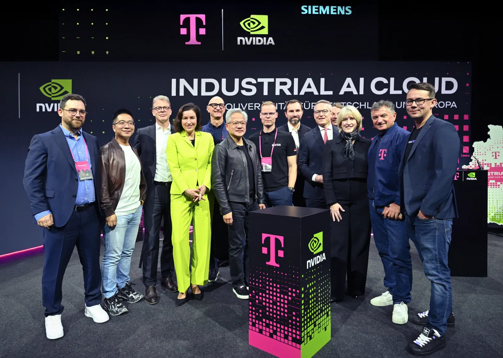 Inaugurarea unei fabrici de inteligență artificială în München, cu parteneri importanți.