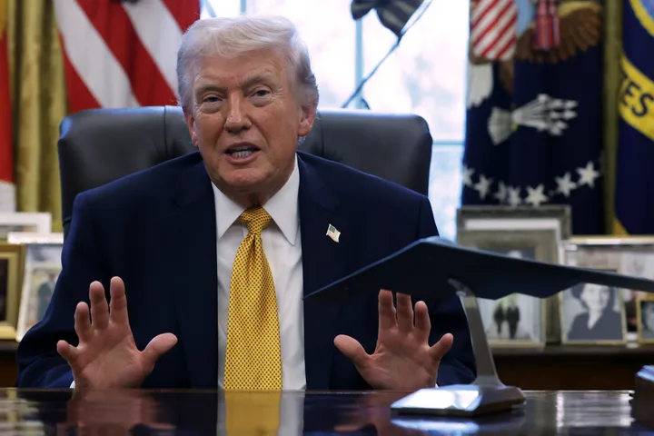 Președintele discută despre desfășurarea trupelor în Orientul Mijlociu.