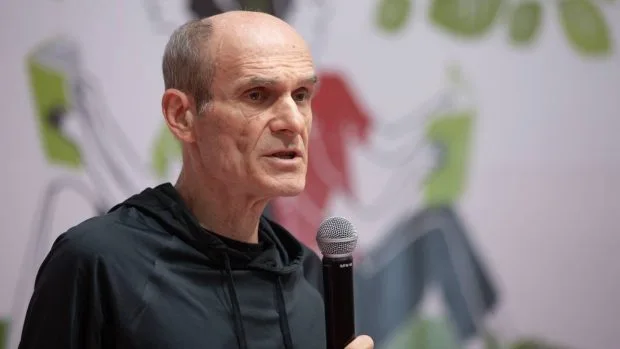 Cristian Tudor Popescu discută despre riscurile economice ale moțiunii de cenzură.