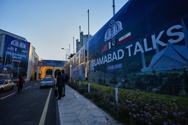 Discuții diplomatice între Iran și Pakistan în Islamabad.