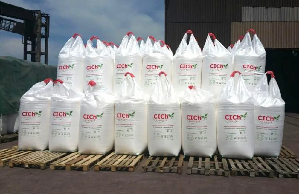 Saci de îngrășăminte azotoase pregătiți pentru livrare la Năvodari.