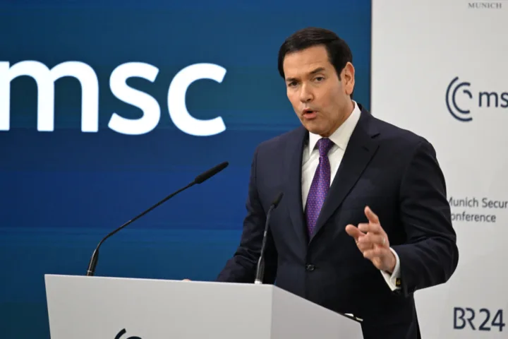 Marco Rubio discută despre angajamentul Indiei de a opri importurile de petrol rusesc.