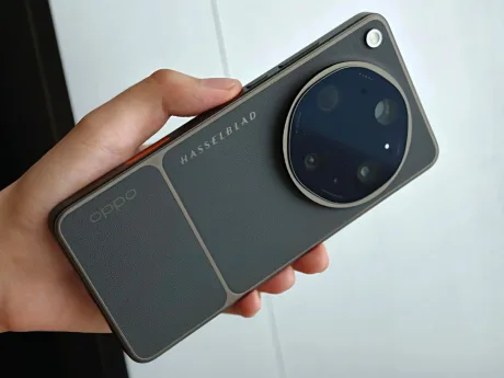 Designul final al Oppo Find X9 Ultra cu modul foto Hasselblad