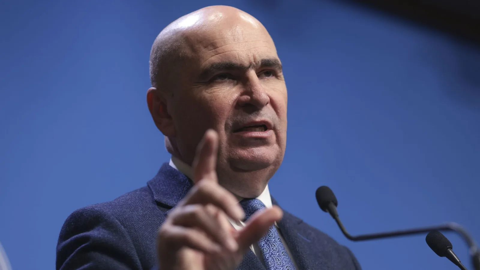 Ilie Bolojan discutând despre criza guvernamentală și responsabilitatea PSD.