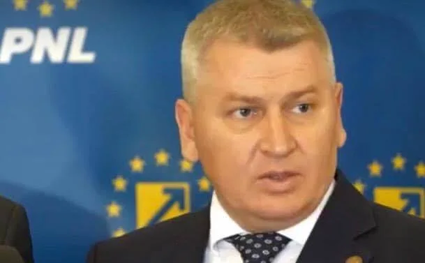 Florin Roman discută despre alianța politică PSD-AUR și efectele acesteia.