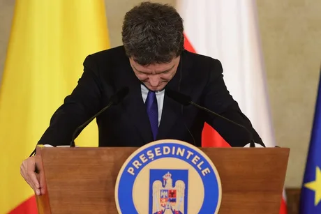 Nicușor Dan discutând despre securitatea națională a României.