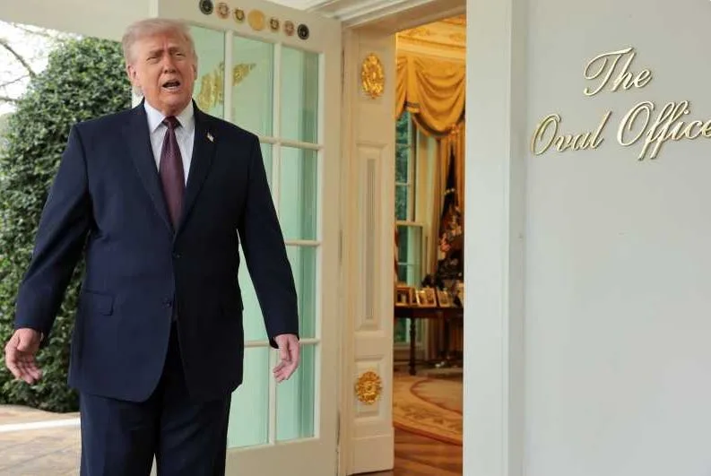 Donald Trump discută despre o posibilă vizită la Islamabad pentru negocieri de pace.