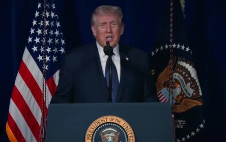 Donald Trump susține un discurs despre conflictul cu Iranul la Casa Albă.